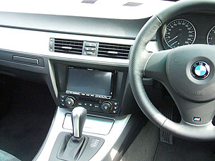 BMW3シリーズ（E90）カーナビ施工例